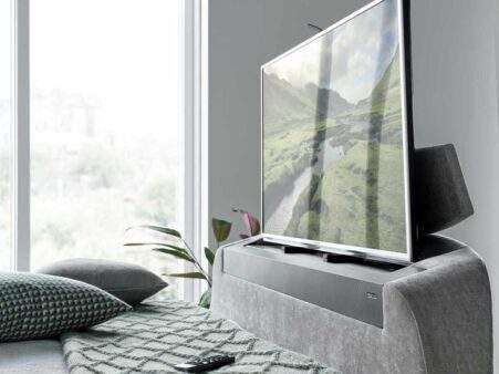 2025-Darras-Dolby-Atmos-Mandarin-Light-Grey---Footend-Detail