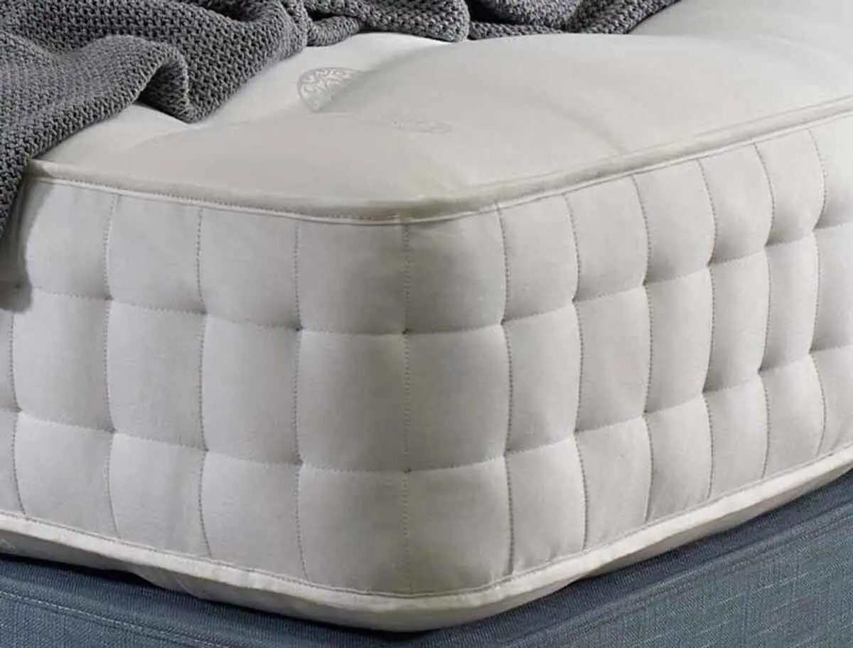 Braemar-Cutout-Mattress-lr
