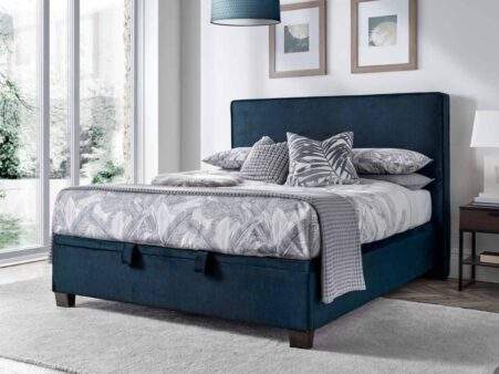 Newton-Deep-Ocean-Blue,-Lifestyle-lr4