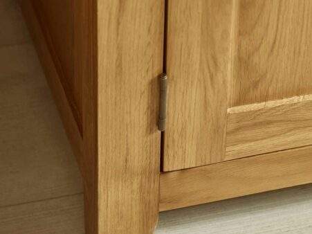 2-door-wardrobe-feet