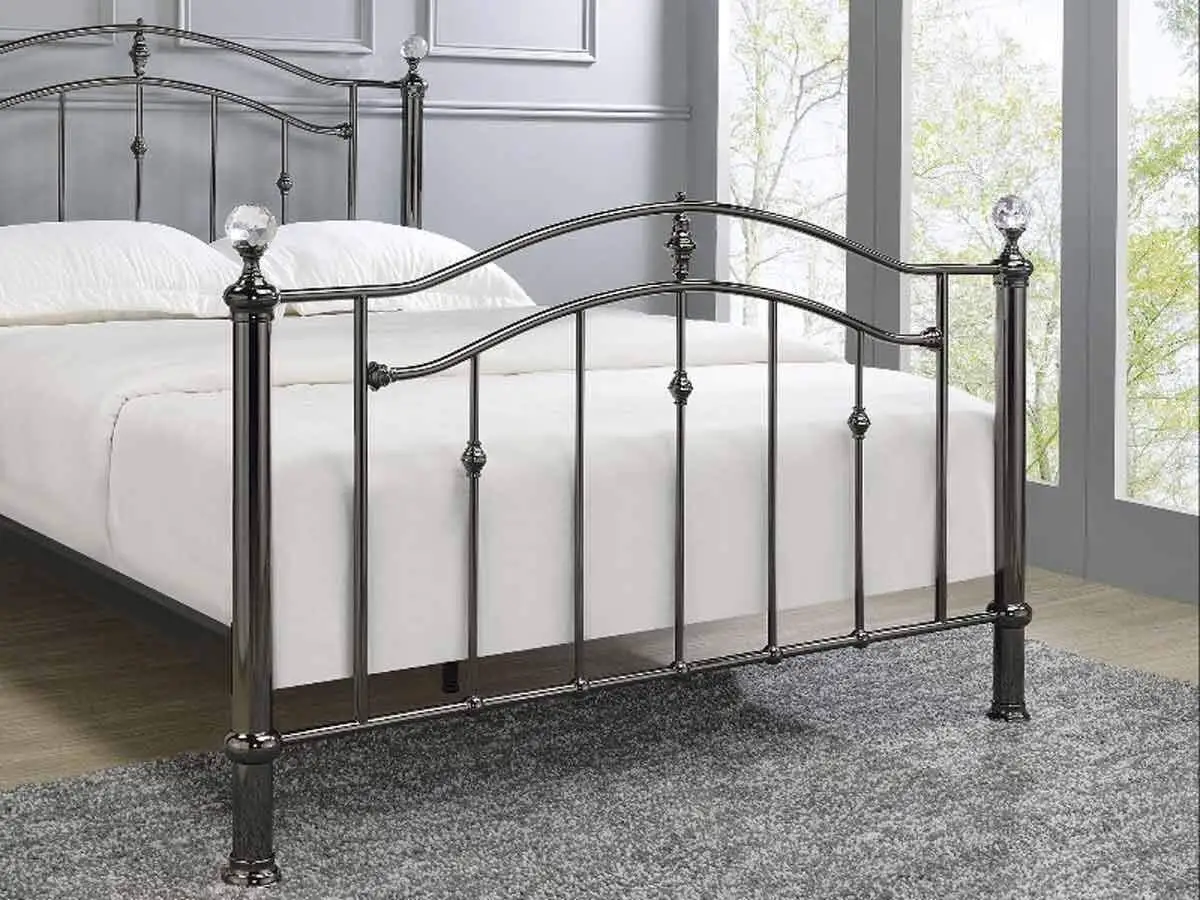 castillo-black-chrome-2