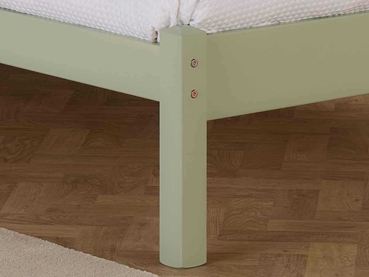 Shaker-green-bed-v5