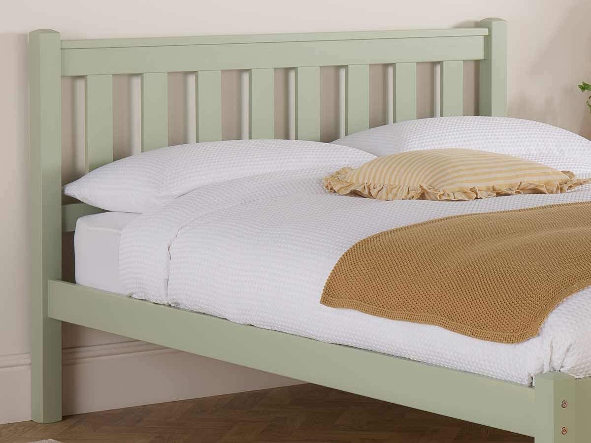 Shaker-green-bed-v4