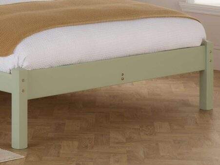 Shaker-green-bed-v3