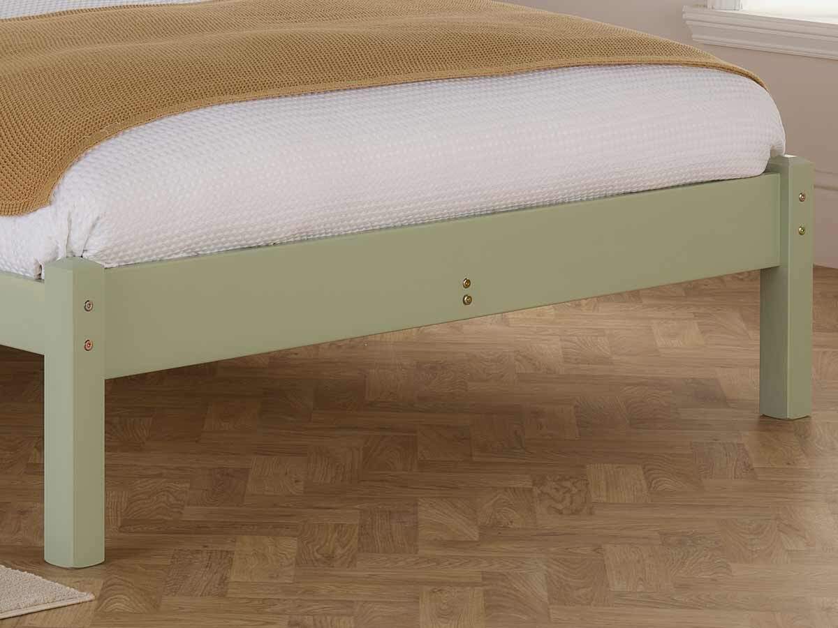 Shaker-green-bed-v3