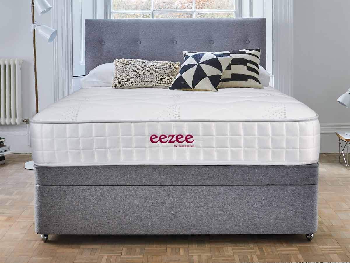 2026-Eezee-Memory-2000_Lifestyle